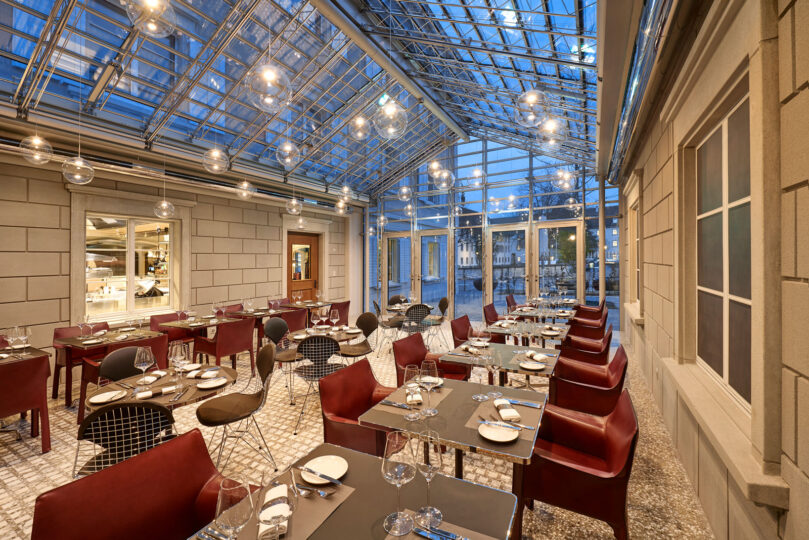 Hotel Caspar - Restaurant mit Glasdach und Elektroinstallationen